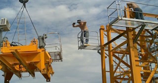 Демонтаж башенного крана в Кызыле - услуги по демонтажу от Сварной-Кзл от 1588 руб.